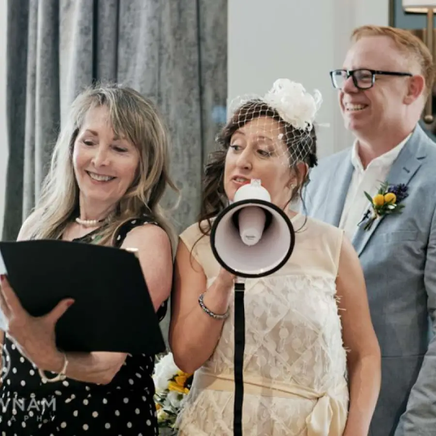 MelanieJANETMEGAPHONE
