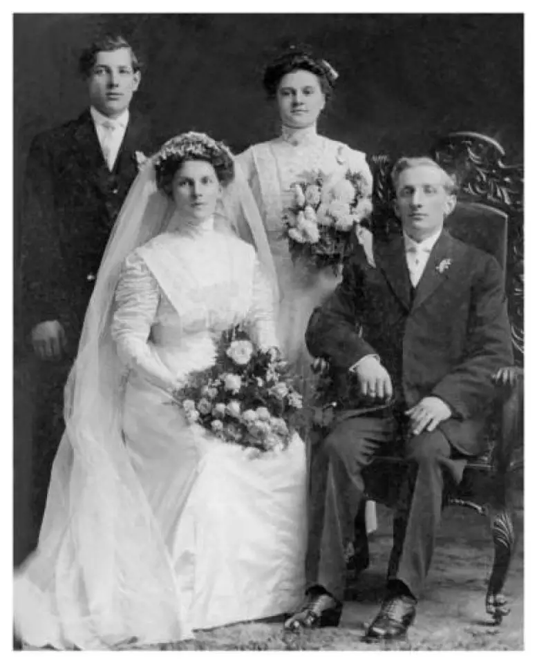 1910_wedding_photo_frayers_small.webp