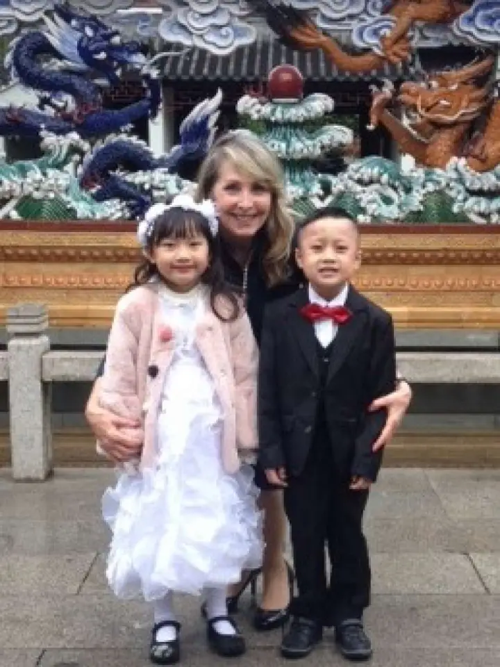 chinese_gardens_me_with_kids.webp