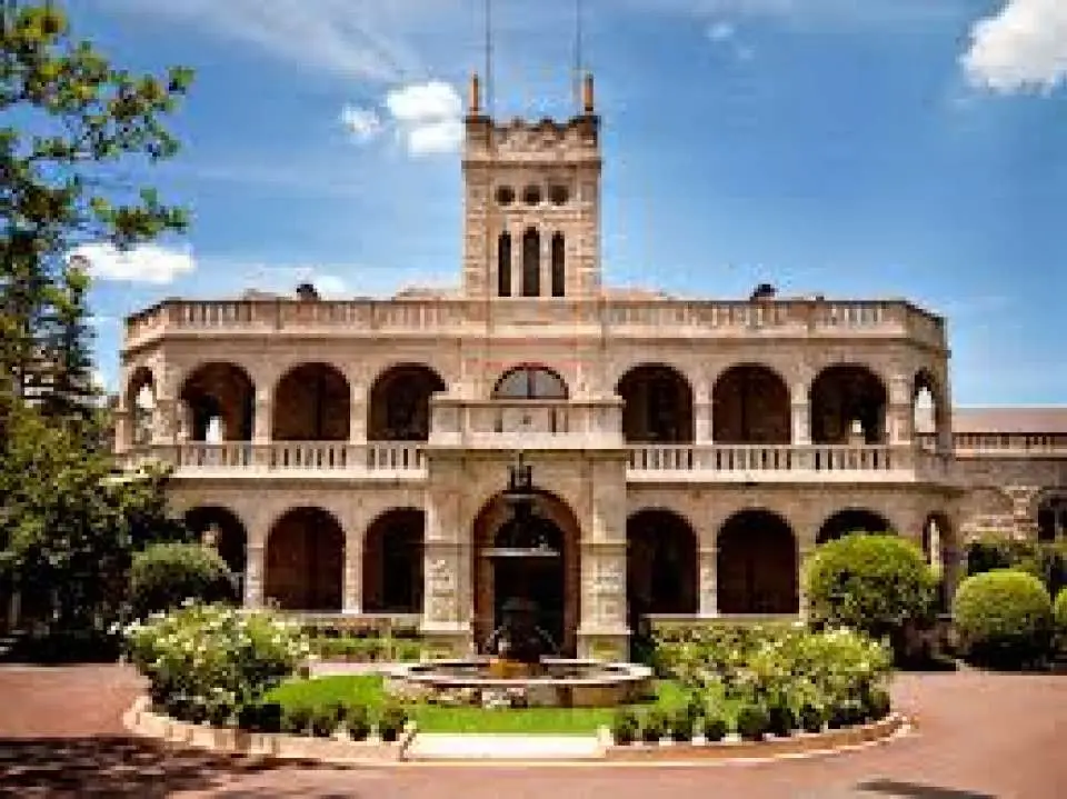 curzon_hall_brooke_2.webp