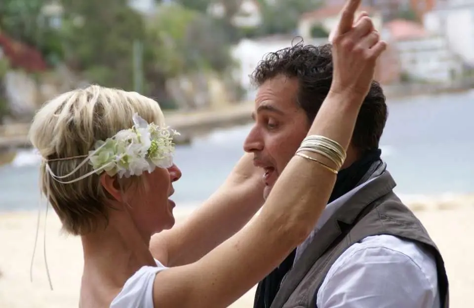 elopement_on_shelly_beach_6.webp