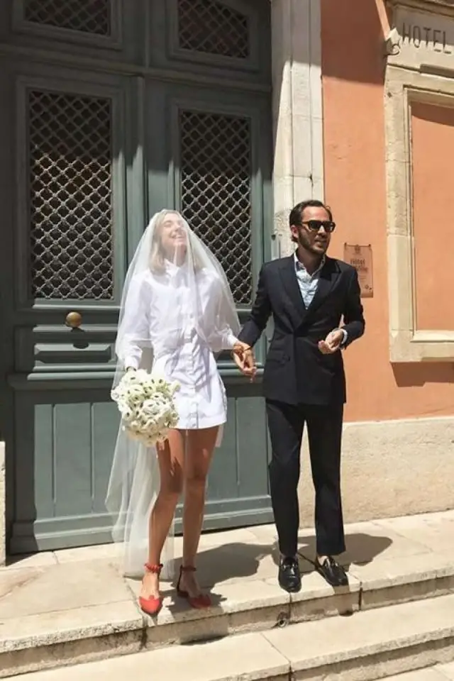 shortwedding2_1.webp