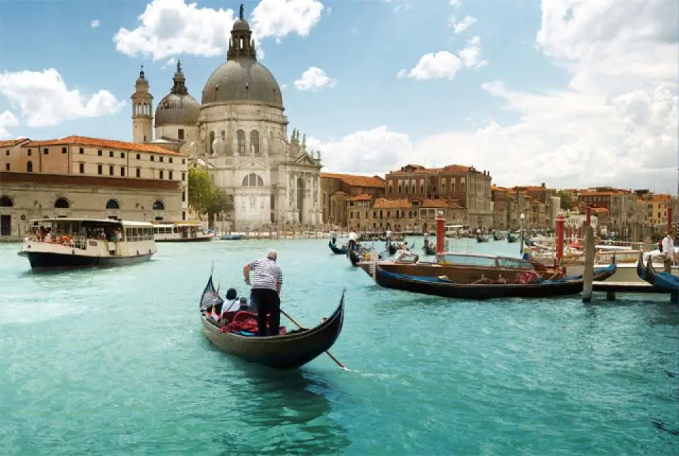 venice-honeymoon-tours.webp