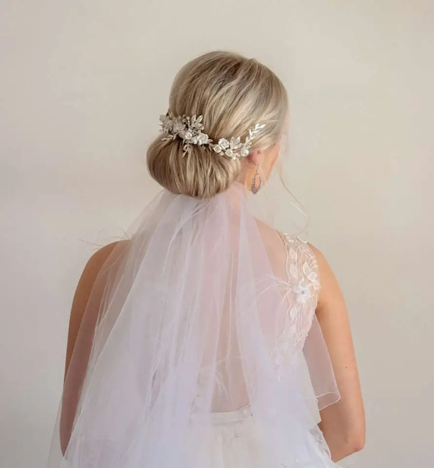 wedding_veils_and_combs.webp